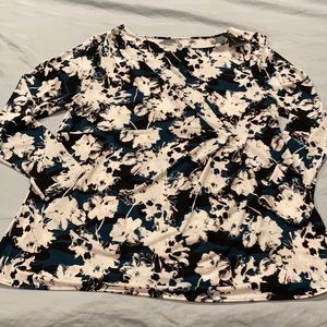 2/$30 NWT floral pattern Blouse